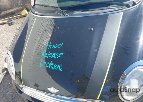 2013 Mini Hardtop Cooper z USA, uszkodzony, nr VIN WMWSU3C53DT689023